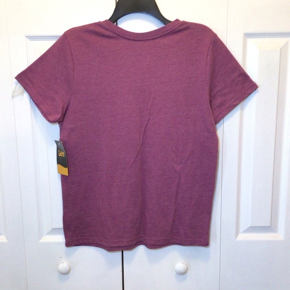 Lee Womens Burgundy Girl Sitting On Moon Short Sleeve Graphic Print Tee - Picture 3 of 8